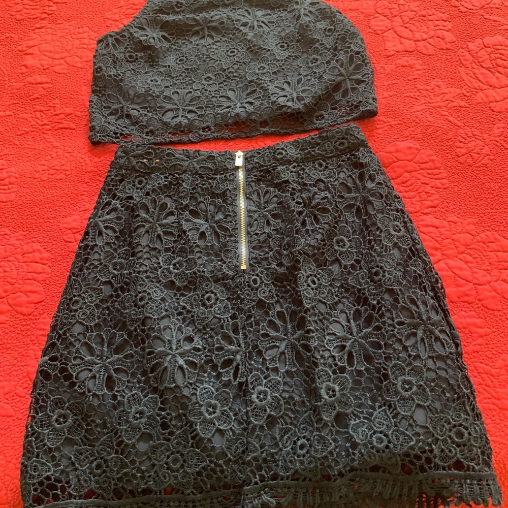 Hollister Junior Top and Skirt - Picture 3 of 5